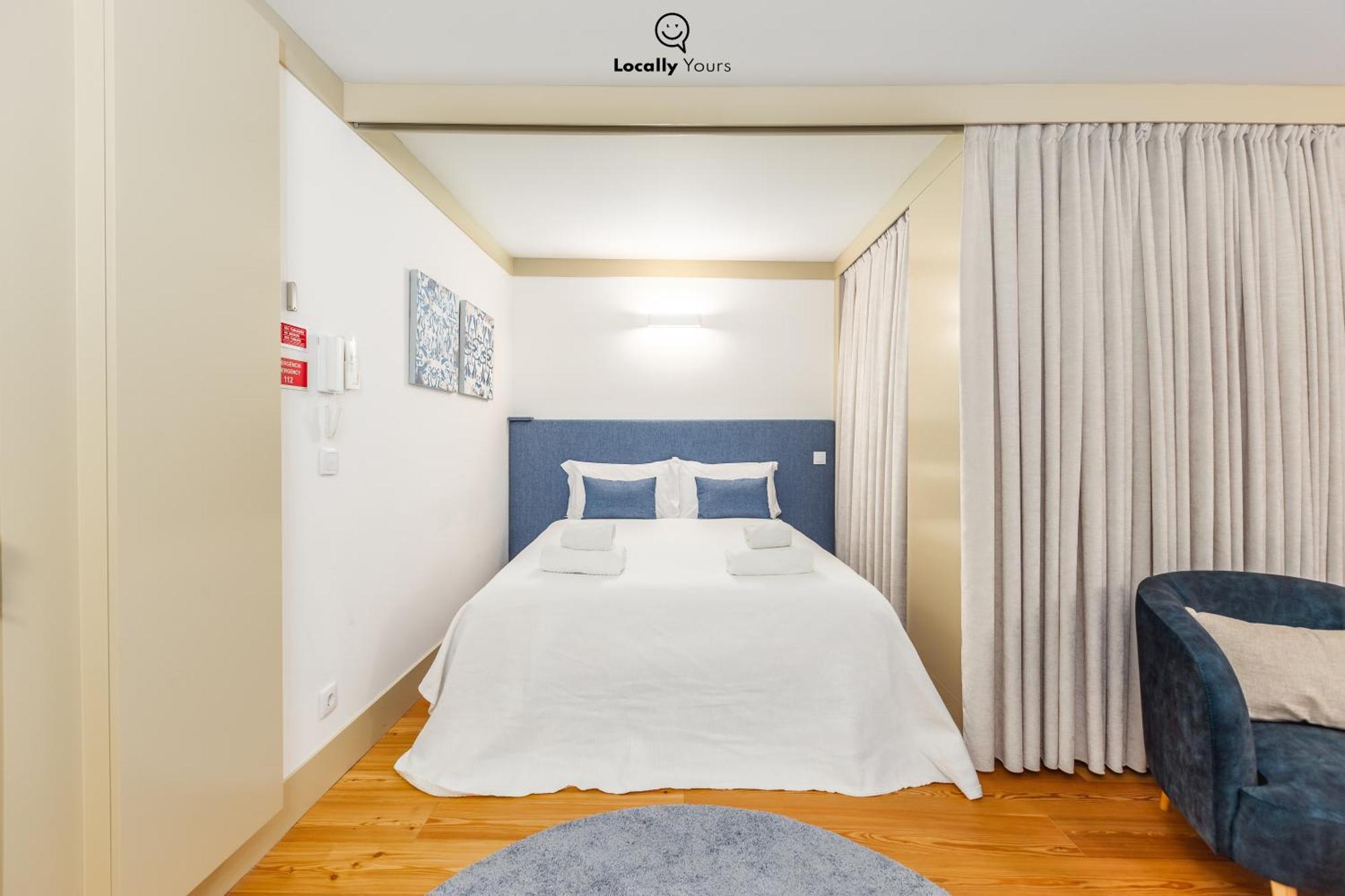 Locally Yours Flores Apartments Porto Buitenkant foto